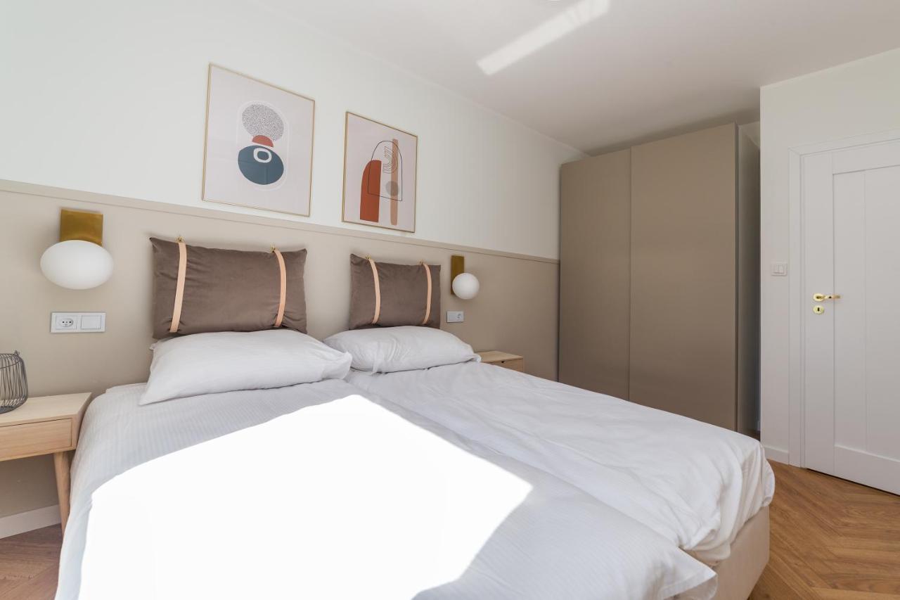 Pobookowane Barbary Delux Old Town Appartement Gdańsk Buitenkant foto